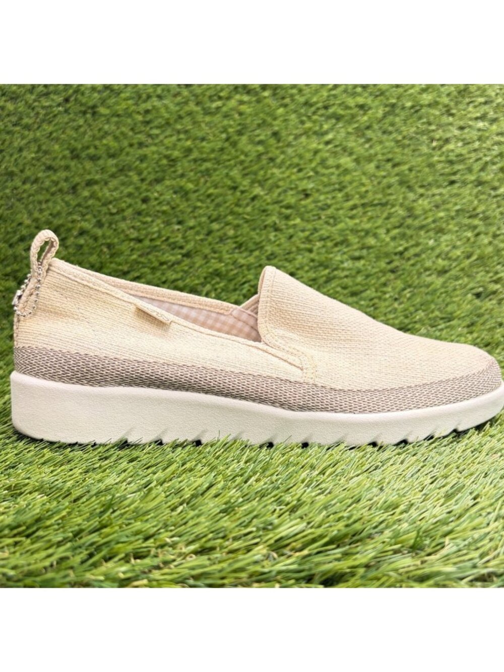 Skechers Bobs Flexpadrille Hi Womens Size 8.5 Beige Casual Comfort Slip On Shoes
